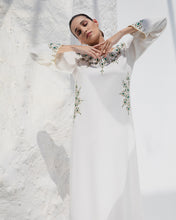 Load image into Gallery viewer, Crown Jalabiya