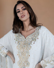 Load image into Gallery viewer, Turath Kaftan